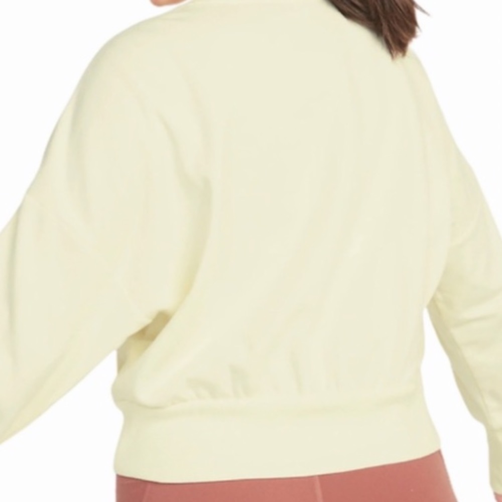 Old Navy Women’s Sweatshirt - Picture 2 of 6